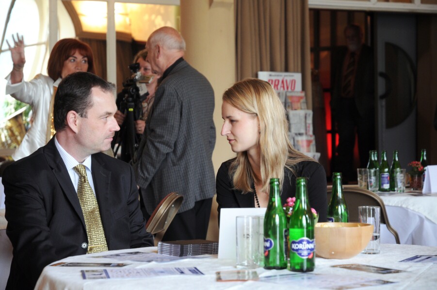 100513_mark09_42