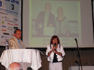 1105011a_marketer2010
