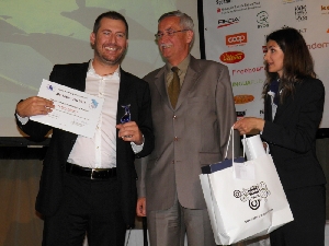 1105011r_marketer2010